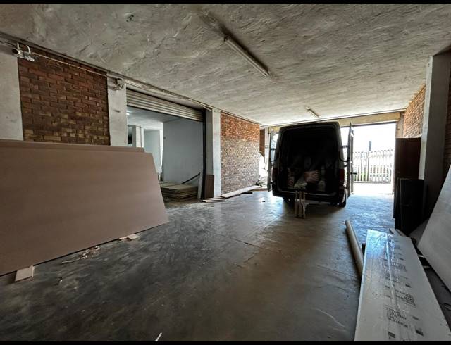 400M² WAREHOUSE TO LET IN WYNBERG